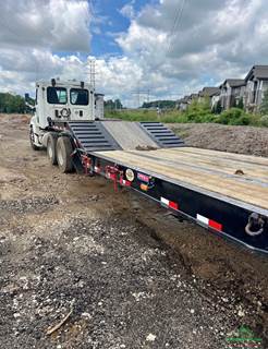 2016 Freightliner 108 Day Cab Truck