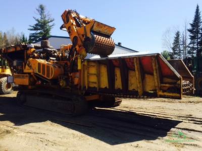 2004 CBI 6800 Horizontal Grinder
