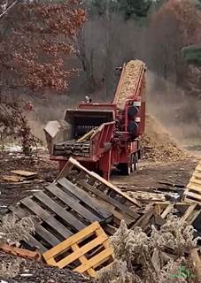 2011 Morbark 3800XL Horizontal Grinder