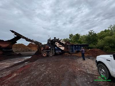 2005 Peterson Pacific 2400 Horizontal Grinder