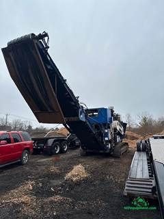 2009 Peterson Pacific 2410 Horizontal Grinder
