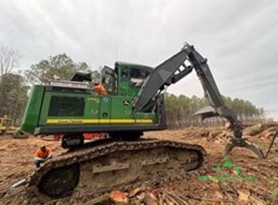 2018 John Deere 2156 Trailer-Mounted Log Loader