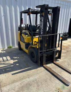 2013 Hyundai 25L-7A Pneumatic Tire Forklift