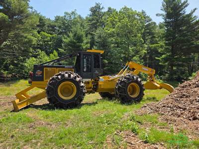 2004 John Deere 748G III Skidder - Grapple