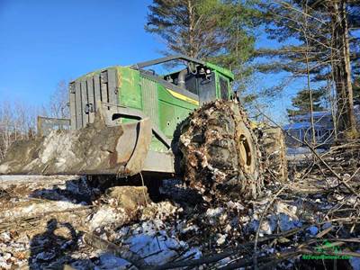 John Deere 848L Wheeled Grapple Skidder