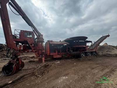 2017 Morbark 1300 Tub Grinder