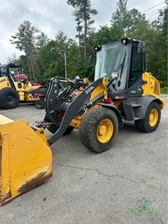 2019 John Deere 324L Wheel Loader