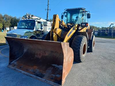 2022 Komatsu WA320-8 Wheel Loader