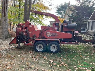 2012 Morbark M18R Chipper