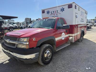 Chevrolet 3500 Ambulance - Duramax, 305HP, Automatic