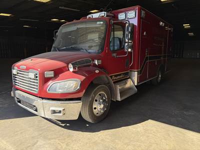 Freightliner M2 106 Ambulance - Cummins, 260HP, Automatic
