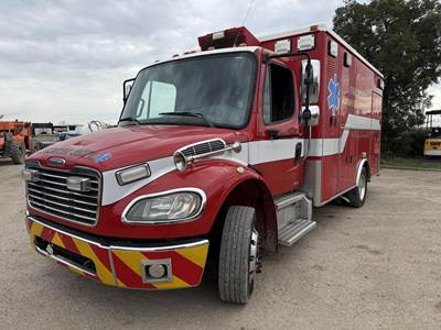 Freightliner M2 106 Ambulance - Cummins, 250HP, Automatic