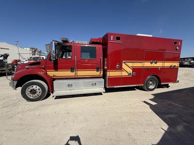 International DuraStar 4300 Ambulance - 250HP, Automatic