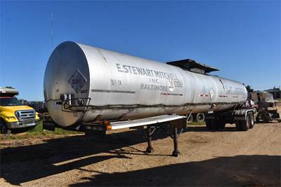 Etnyre 6750 GALLON Asphalt / Hot Oil Tank Trailer