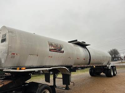 Fruehauf 6500 GAL Asphalt / Hot Oil Tank Trailer