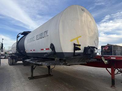 Fruehauf 7000 Gallon Asphalt / Hot Oil Tank Trailer