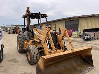 Case 590 Super M Backhoe