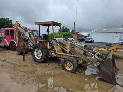 Ford 655A Backhoe