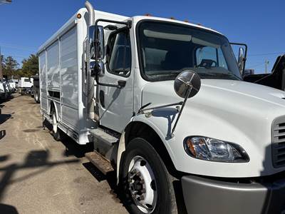 Freightliner M2 106 Beverage Truck - Cummins, 240HP, Automatic