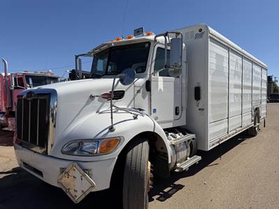 Peterbilt 337 Beverage Truck - Paccar, 240HP, Automatic
