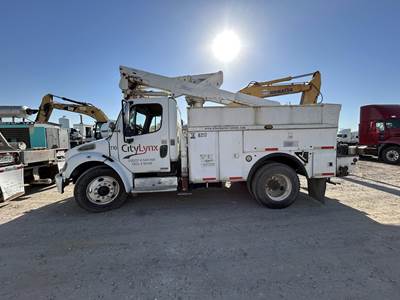 Freightliner M2 106 37 ft Boom / Bucket Truck - 2005 ALTEC AT37G Aerial Lift, Automatic