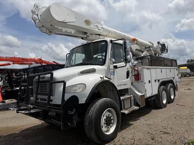 Freightliner M2 106 55 ft Boom / Bucket Truck - 2016 ALTEC AM55 Aerial Lift, Automatic, Tandem Axle