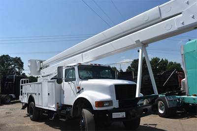 International 4800 Boom / Bucket Truck - 1995 Hi-Ranger 6H65PBI Aerial Lift, 6 Spd