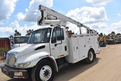 International DuraStar 4200 36 ft Boom / Bucket Truck - 2005 Lift-All LTAF36 Aerial Lift, Automatic