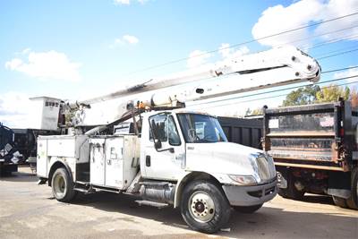 International DuraStar 4300 Boom / Bucket Truck - 2005 Altec AA755L Aerial Lift, 6+1 Spd