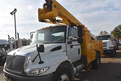 International DuraStar 4300 Boom / Bucket Truck - 2008 TEREX TL41M Aerial Lift, Automatic