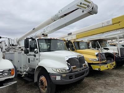 International DuraStar 4300 55 ft Boom / Bucket Truck - 2007 ALTEC AA755L Aerial Lift, 7 Spd