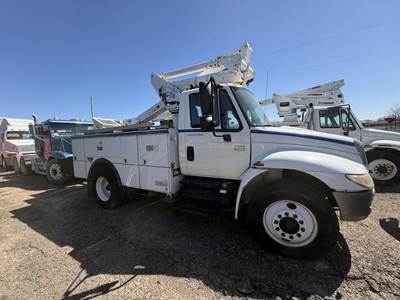 International DuraStar 4300 41 ft Boom / Bucket Truck - 2006 ALTEC TA41M Aerial Lift, Automatic