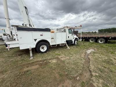 International DuraStar 4300 55 ft Boom / Bucket Truck - 2007 ALTEC AA755L Aerial Lift, 7 Spd