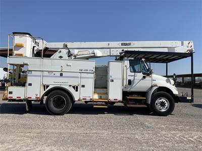International DuraStar 4400 Boom / Bucket Truck - 2012 Versalift VN50I05 Aerial Lift, Automatic