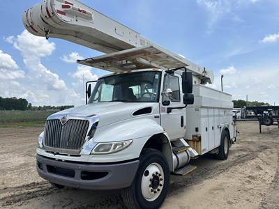 International DuraStar 4400 55 ft Boom / Bucket Truck - 2010 VERSALIFT VO350MHI-01 Aerial Lift, Automatic