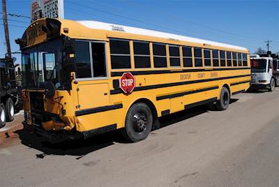 Thomas Built Saf-T-Liner Bus - Caterpillar, 250HP, Automatic