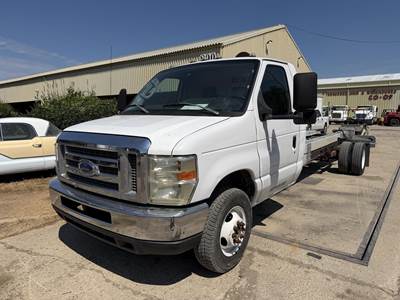 Ford E-450 Single Axle Cab & Chassis Truck - 6.8L TRITON V10, Automatic