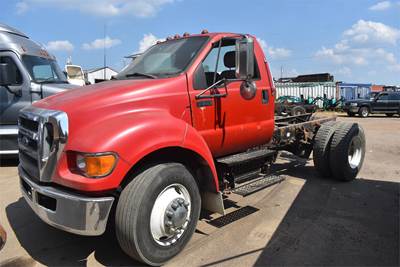 Ford F-650 Single Axle Cab & Chassis Truck - Caterpillar, 210HP, 6 Speed Manual