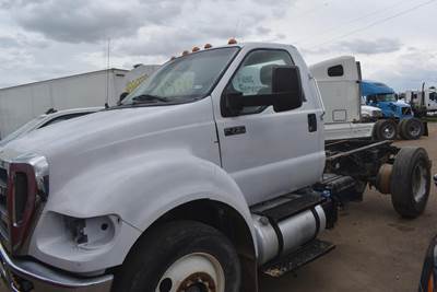 Ford F-750 Single Axle Cab & Chassis Truck - Cummins, 260HP, Automatic