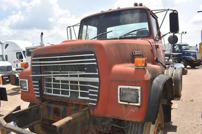 Ford F9000 Tandem Axle Cab & Chassis Truck - Cummins, 350HP, 8Ll Manual