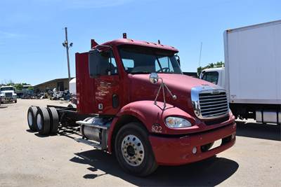 Freightliner Columbia 120 Tandem Axle Cab & Chassis Truck - Mercedes, 410HP, 10 Speed Manual