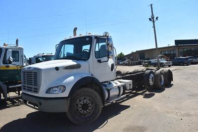 Freightliner M2 112 Tandem Axle Cab & Chassis Truck - Detroit, 410HP, 8Ll Manual