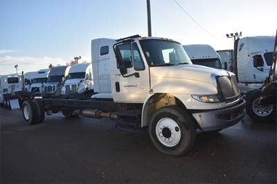 International DuraStar 4300 Single Axle Cab & Chassis Truck - Cummins, 240HP, Automatic