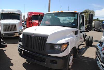 International TerraStar Single Axle Cab & Chassis Truck - MF-7, Automatic