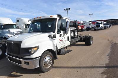 International TerraStar Single Axle Cab & Chassis Truck - MAXXFORCE 7, 300HP, Automatic