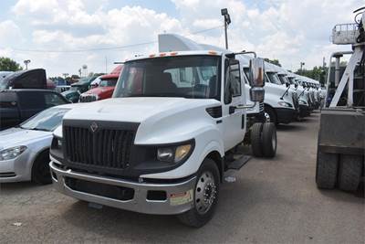 International TerraStar Single Axle Cab & Chassis Truck - MAXXFORCE 7, 220HP, Automatic