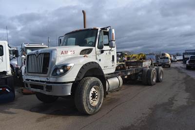 International WorkStar 7600 Tandem Axle Cab & Chassis Truck - 430HP, 10 Speed Manual