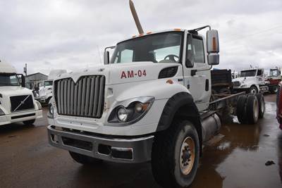 International WorkStar 7600 Tandem Axle Cab & Chassis Truck - 430HP, 10 Speed Manual