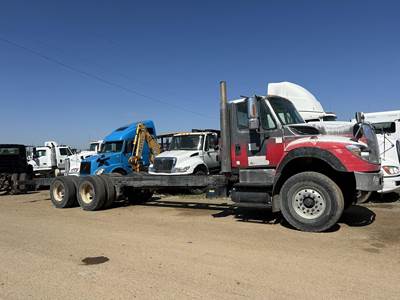 International WorkStar 7600 Tandem Axle Cab & Chassis Truck - MAXXFORCE 13, 450HP, Automatic