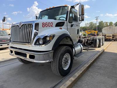International WorkStar 7600 Tri Axle Cab & Chassis Truck - Caterpillar, 370HP, 10 Speed Manual